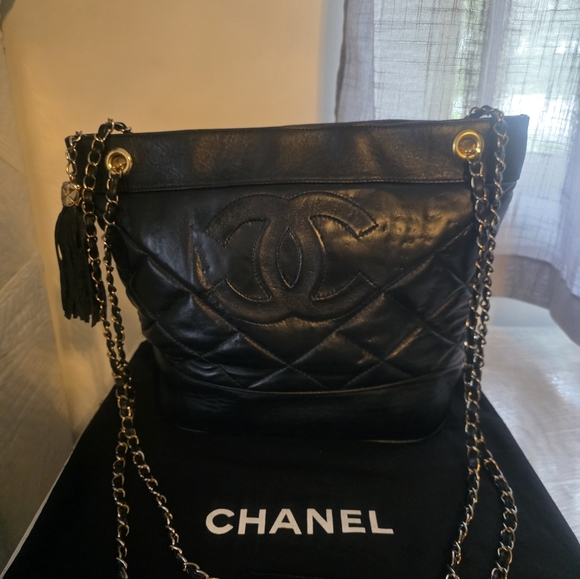 CHANEL Authentic Vintage Black Quilted Lambskin Leather Grand Shopping Tote Bag - Picture 5 of 8